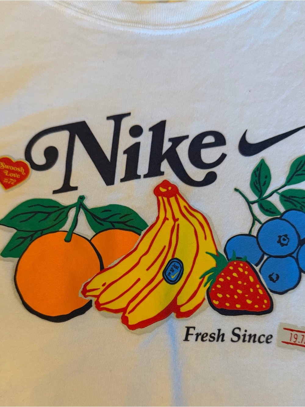Nike White Slim-Fit Crop Knit Graphic Tee Size Large